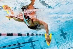 FINIS Freestyle Paddle -TYR Sales Store 1.05.020 image usage senior 6