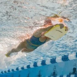 FINIS Foam Kickboard -TYR Sales Store 1.05.035 Senior Usage.Main 3