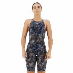 TYR Female 2.0 Avictor Supernova Closed Back Race Suit