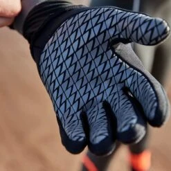 ZONE3 Neoprene Swim Gloves -TYR Sales Store neoprene gloves 6 1000x 2x aafdd1c2 c7d1 4ca8 85f1 23139d6e0e03
